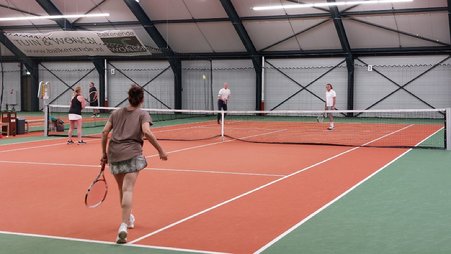 Afbeelding met rechtbank, sport, atletiekwedstrijd, tennis
Automatisch gegenereerde beschrijving