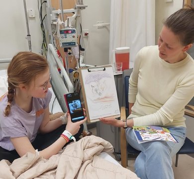 Afbeelding met persoon, kleding, overdekt, Menselijk gezicht
Automatisch gegenereerde beschrijving