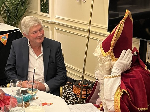 Afbeelding met kleding, persoon, Menselijk gezicht, person
Automatisch gegenereerde beschrijving