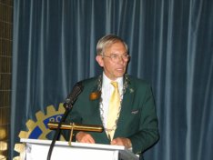 de scheidende gouverneur