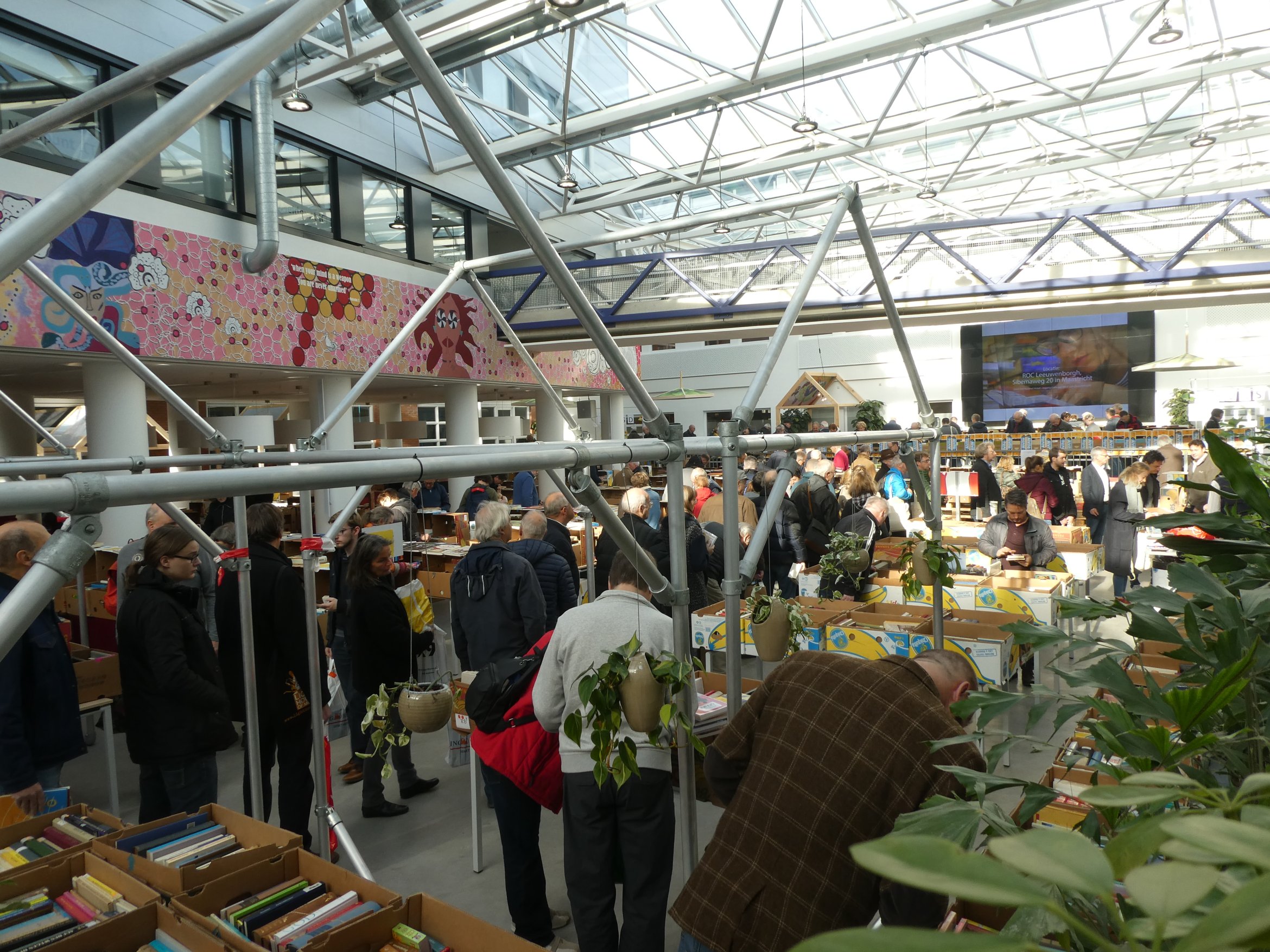 sfeerimpressies van de jaarlijkse boekenbeurs