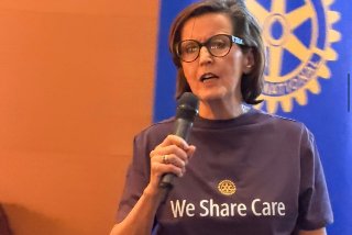 Liesbeth pitchte een extra bedrag voor ons goede doel "Langeveldshof" in Noordwijkerhout bij elkaar.