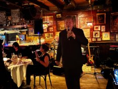 Inkomend voorzitter Peter Mullink heet alle gasten welkom op het Nieuwjaarsdiner '26