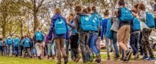 De Stad Amersfoort, 1 mei 2015: Leerlingen De Kosmos wandelen voor water