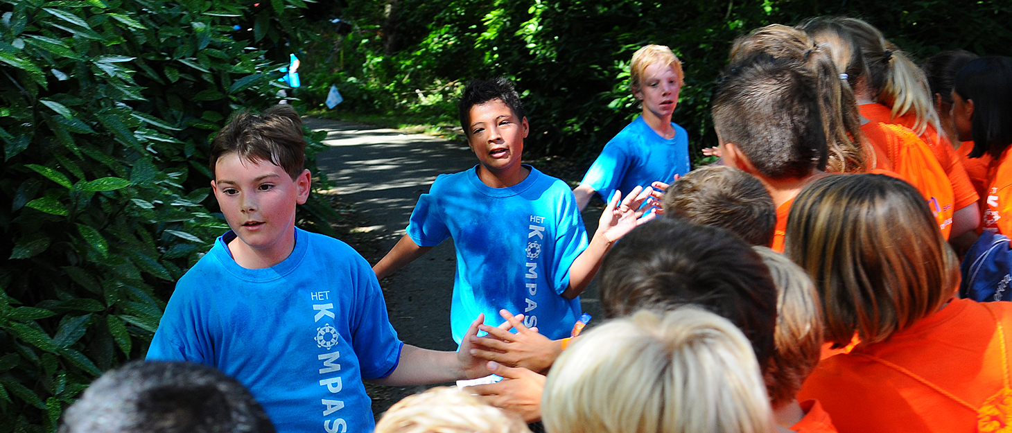 Scholieren in het Burgemeester Berkhoutpark