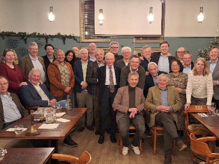 26 januari 2026: Frans Zwarts temidden van zijn Rotaryclub