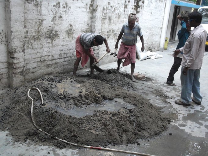 D:\DATA\Rotary\Website Rotary\3- Nieuws\Archief 2013-2014\Kolkata Rowland Road Back Garden Synthetic Grass work\Rowland Road Back Garden Synthetic Grass work Day 4\DSCF0079.JPG