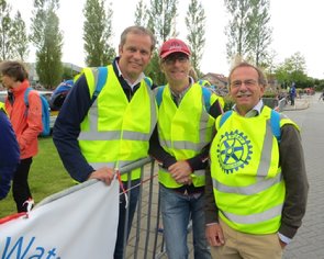 \\LG-NAS-VAKAR\volume1_public\Data\Mijn Documenten\Rotary\Website Rotary\3- Nieuws\Archief 2014-2015\Wandelen voor Water\20150603 IMG_2868.JPG