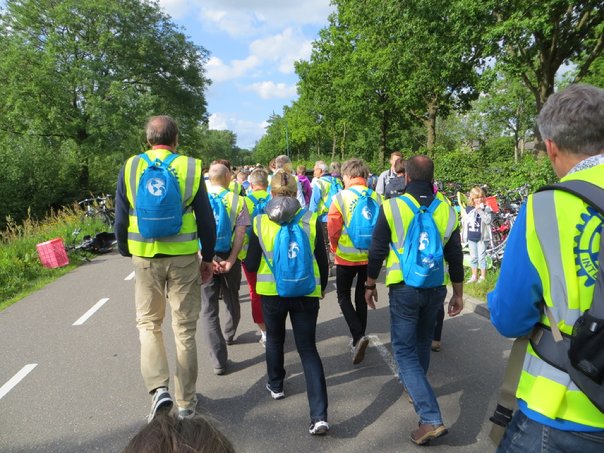 G:\Website Rotary\3- Nieuws\Archief 2014-2015\Wandelen voor Water\20150603 IMG_2876.JPG