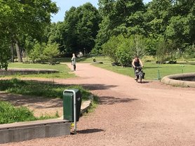 Afbeelding met boom, buiten, gras, grond

Automatisch gegenereerde beschrijving