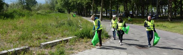 Afbeelding met buiten, groen, gras, pad

Automatisch gegenereerde beschrijving