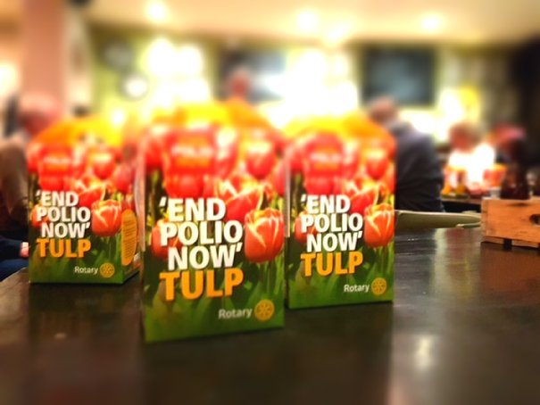 Afbeelding met overdekt, Frisdrank, voedsel

Door AI gegenereerde inhoud is mogelijk onjuist.