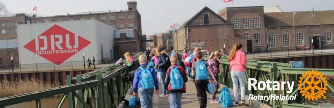 De wandeltocht eindigt bij de beroemde DRU-fabriek