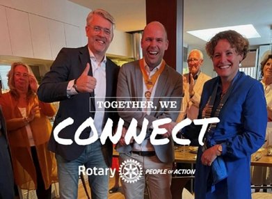 Afbeelding met kleding, persoon, Menselijk gezicht, person

Door AI gegenereerde inhoud is mogelijk onjuist.