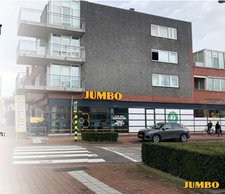 Afbeelding met buitenshuis, gebouw, hemel, Landvoertuig

Door AI gegenereerde inhoud is mogelijk onjuist.