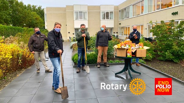 Afbeelding met buiten, gebouw, gras, persoon

Automatisch gegenereerde beschrijving