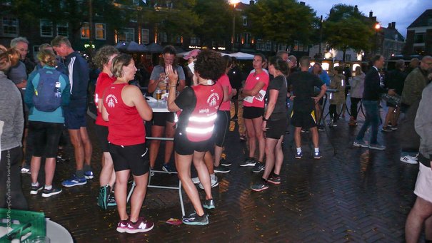 Afbeelding met persoon, buiten, groep, mensen

Automatisch gegenereerde beschrijving