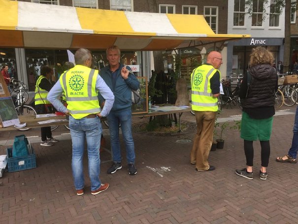 Afbeelding met grond, persoon, gebouw, buiten

Beschrijving is gegenereerd met zeer hoge betrouwbaarheid