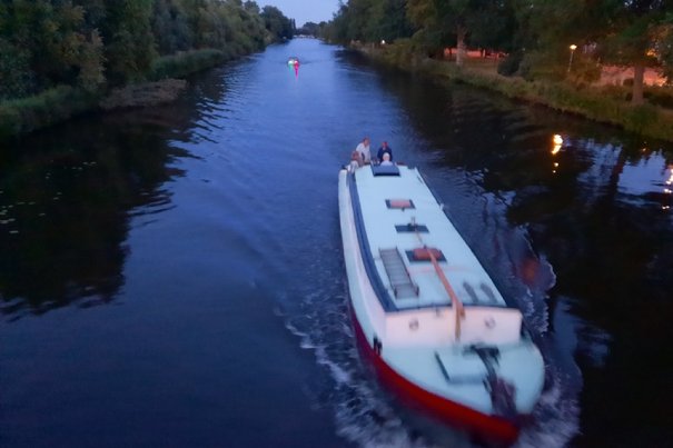 Afbeelding met water, buiten, reizen, boot

Automatisch gegenereerde beschrijving