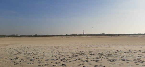 Afbeelding met buiten, lucht, strand, natuur

Automatisch gegenereerde beschrijving