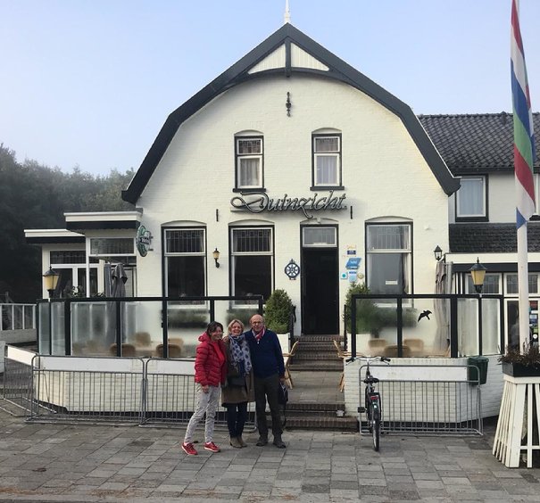 Afbeelding met lucht, gebouw, buiten, grond

Automatisch gegenereerde beschrijving