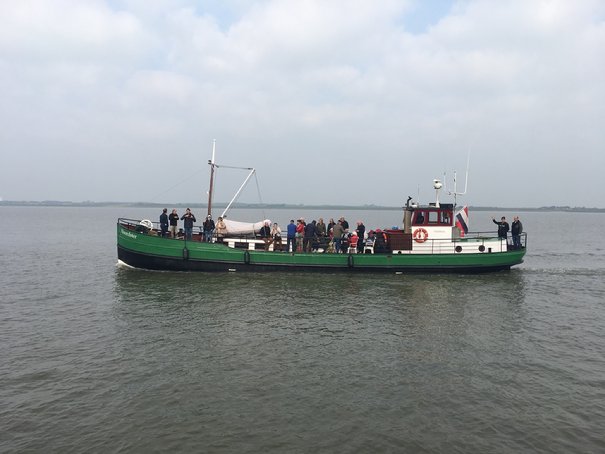 Afbeelding met lucht, water, boot, buiten

Automatisch gegenereerde beschrijving