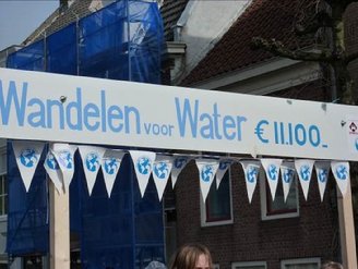 http://www.rotary.nl/schoonhoven/nieuws/NIEUWSARCHIEF/2010/nieuws02wandelenvoorwater.doc/nieuws02wandelenvoorwater-5.jpg