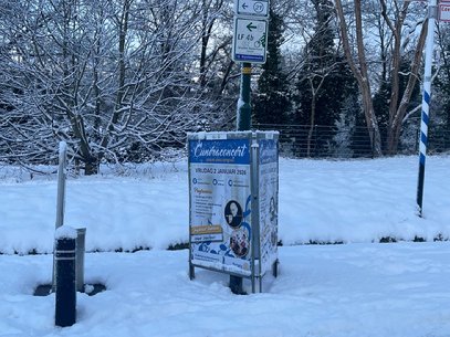 A sign in the snow

AI-generated content may be incorrect.