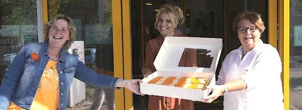 oranjetompoezen voor de tollenkamp in Rhenen.