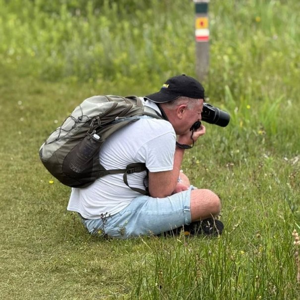 Kan een afbeelding zijn van 1 persoon en Castilleja