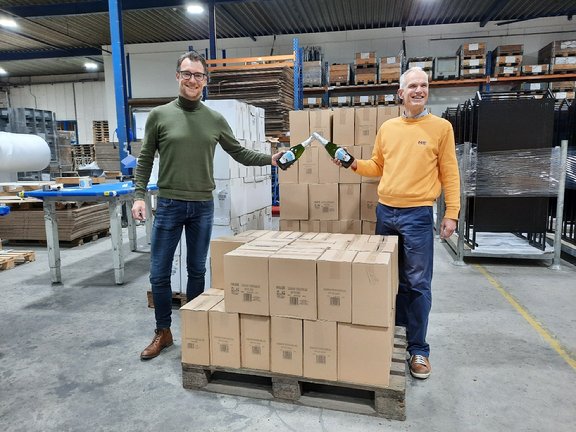 Afbeelding met persoon, binnen, winkelwagen

Automatisch gegenereerde beschrijving