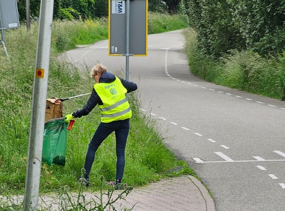 Afbeelding met buitenshuis, gras, plant, weg

Automatisch gegenereerde beschrijving