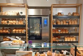 Filiaal van beroemde bakkerij Hessing overgenomen door concurrent: 'Dit is  zuur, ja' - Omroep West
