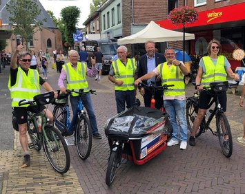 eerder op de estafette-route


Automatisch gegenereerde beschrijving