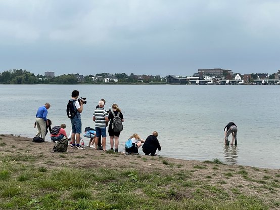 Afbeelding met buitenshuis, hemel, water, wolk

Automatisch gegenereerde beschrijving