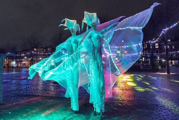 Afbeelding met buitenshuis, standbeeld, Dans, nacht

Door AI gegenereerde inhoud is mogelijk onjuist.